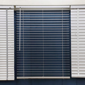 OEM Customized PVC Plastic Profile Slatwall Inserts Extruding Modling with Cutting Processing Service