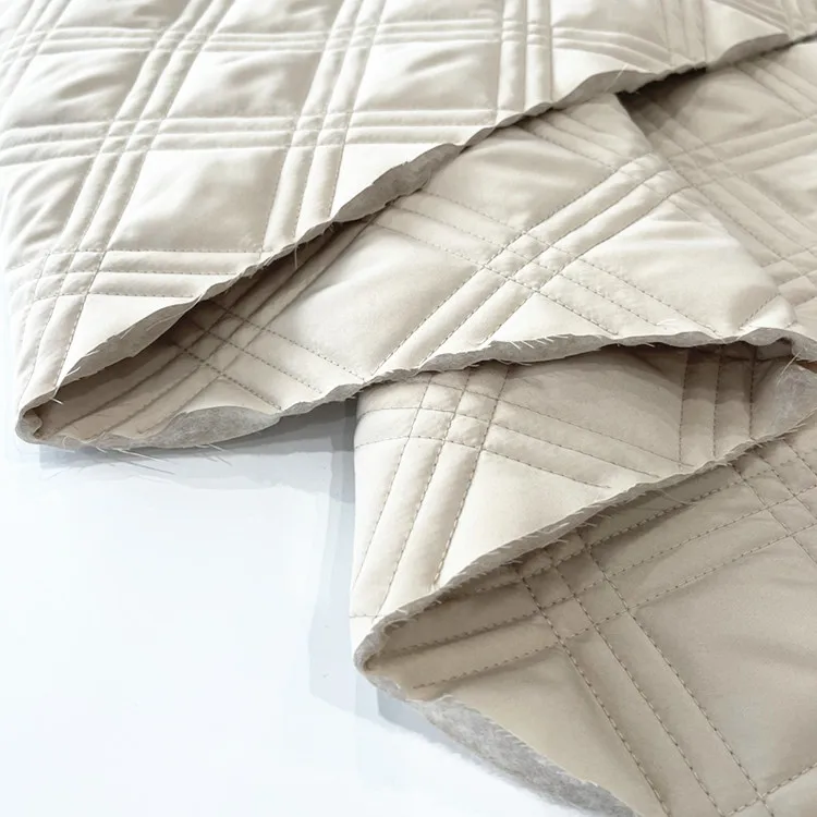240T Pongee Quilted Jacket Coat 100 Percent Polyester 120gsm Wadding Outdoor