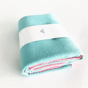 80 Percent Polyester 20 Percent Polyamide Silicone Dots Non-Slip Yoga Towel with Pocket Corners Lightweight Compressed for Sports