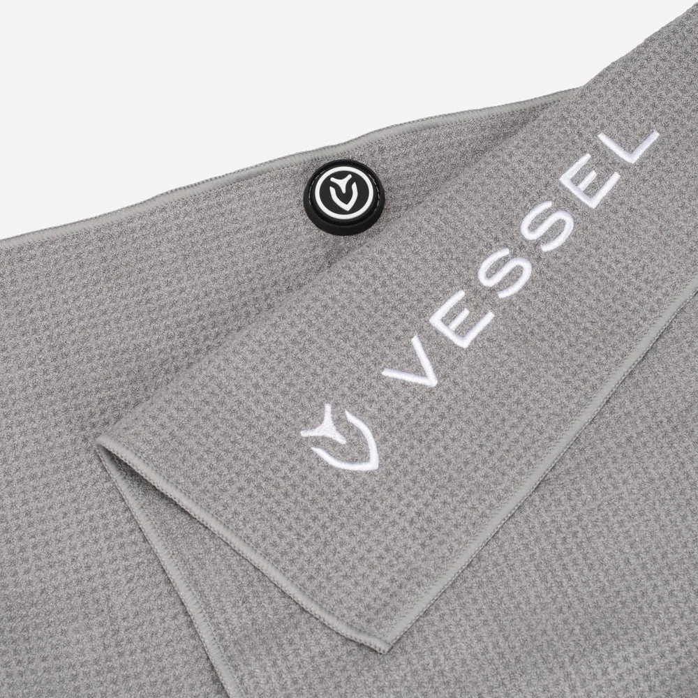 Absorbent Microfiber Golf Towel with Magnetic Hook and Clip - Image 4