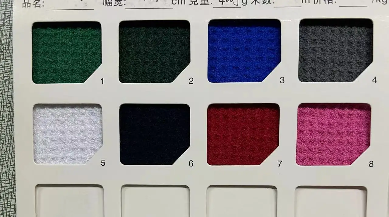 Absorbent Microfiber Golf Towel with Magnetic Hook and Clip - Image 6