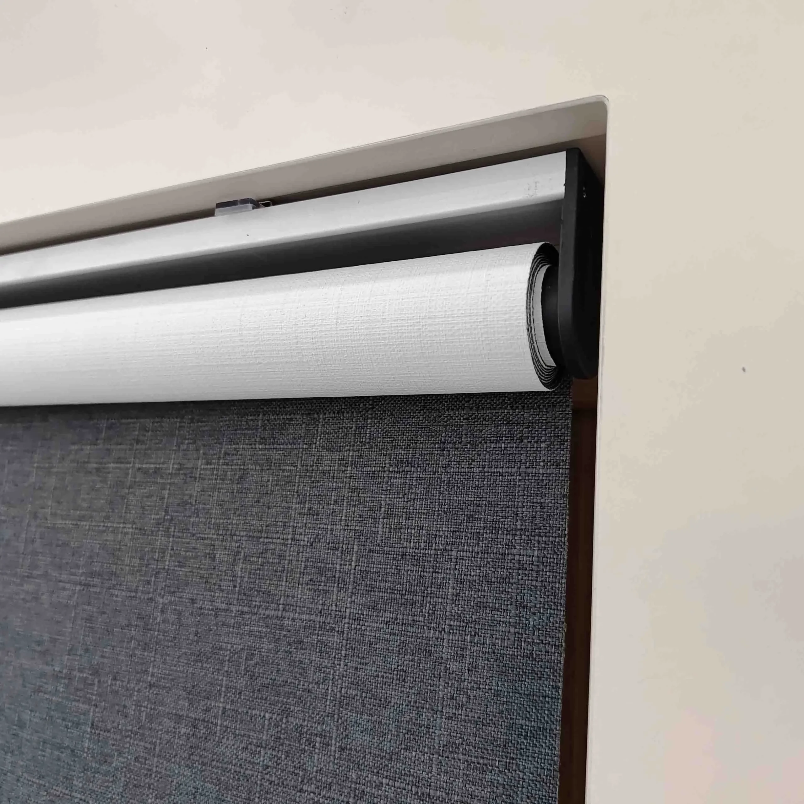 Custom Cordless Coastal Blind Built-In Pinhole Installation UV Blocking - Image 3