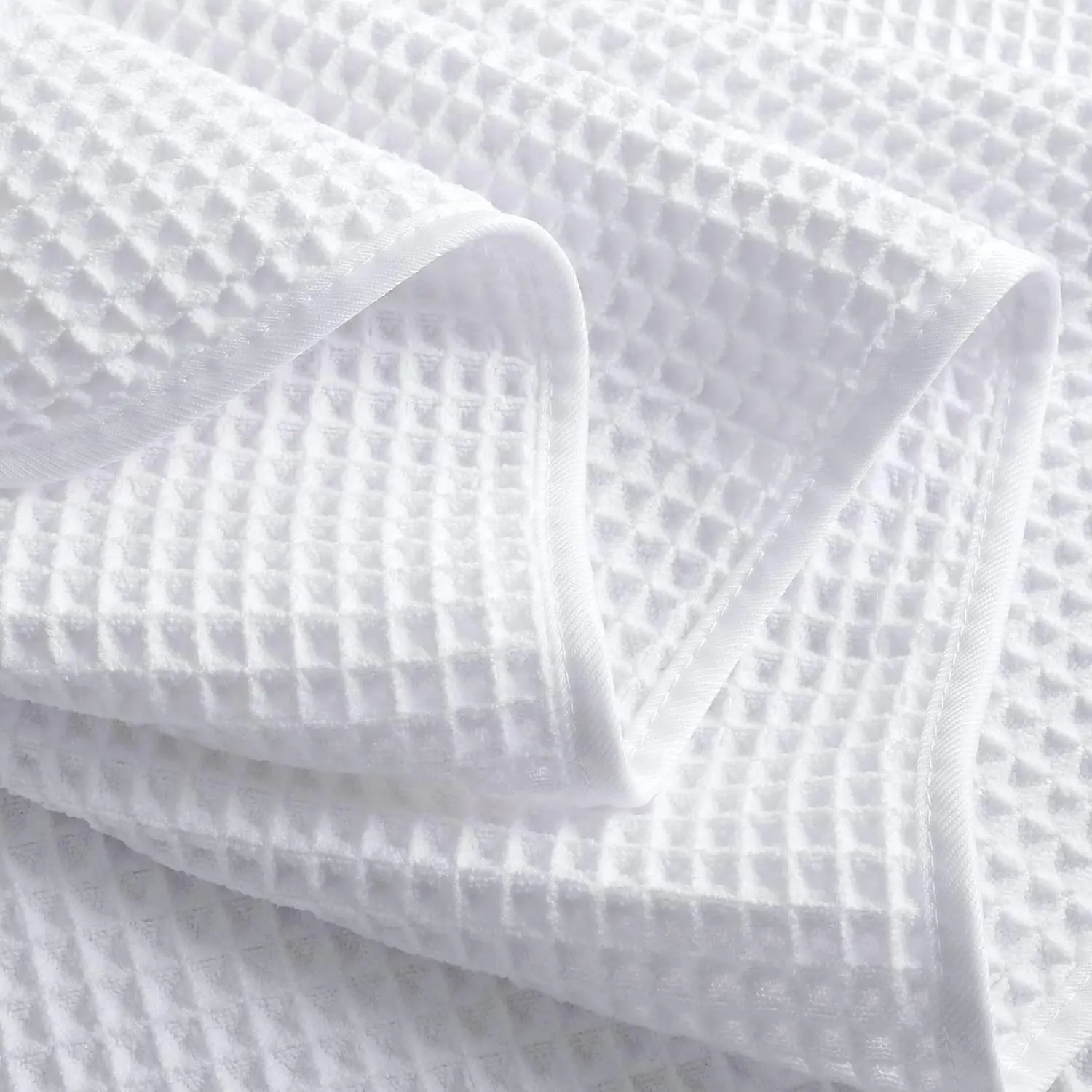 Custom Logo Microfiber Waffle Golf Towel 400gsm Quick Dry Eco-Friendly Magnet Clip - Image 3