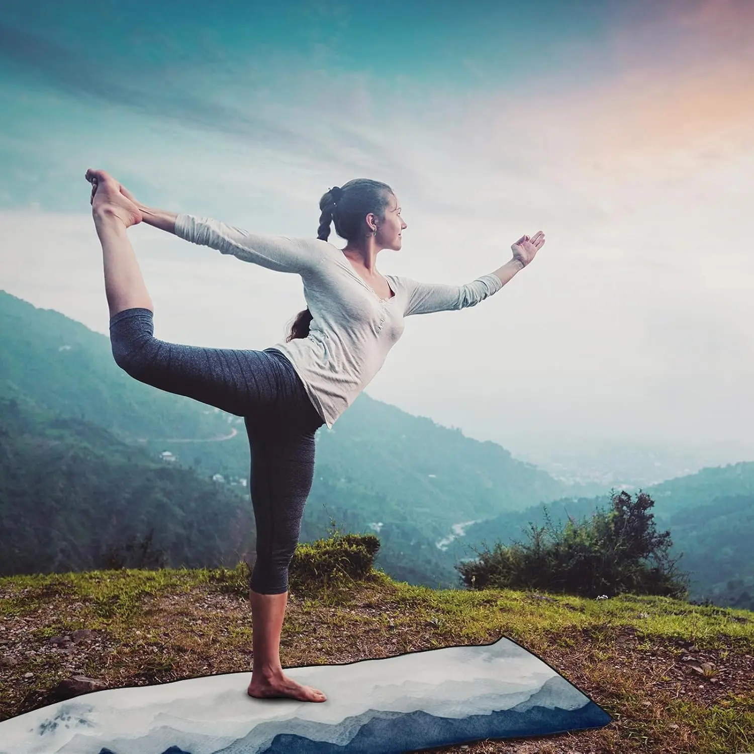 Custom Printed Microfiber Yoga Towel with Corner Pockets Non-Slip Sweat Absorbing - Image 5