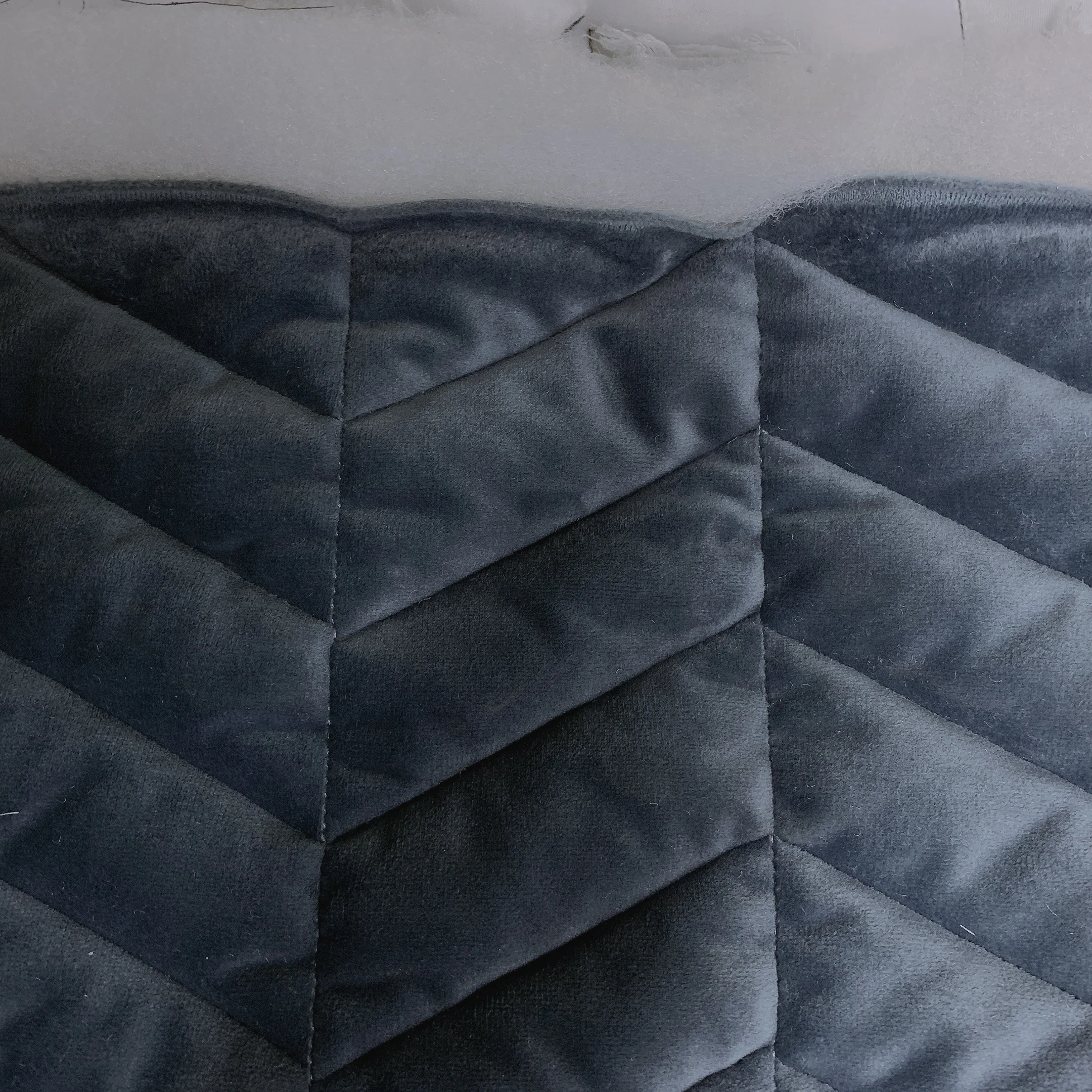 Customized Double Side Diamond Quilting Woven Polyester Fabric for Garment - Image 5