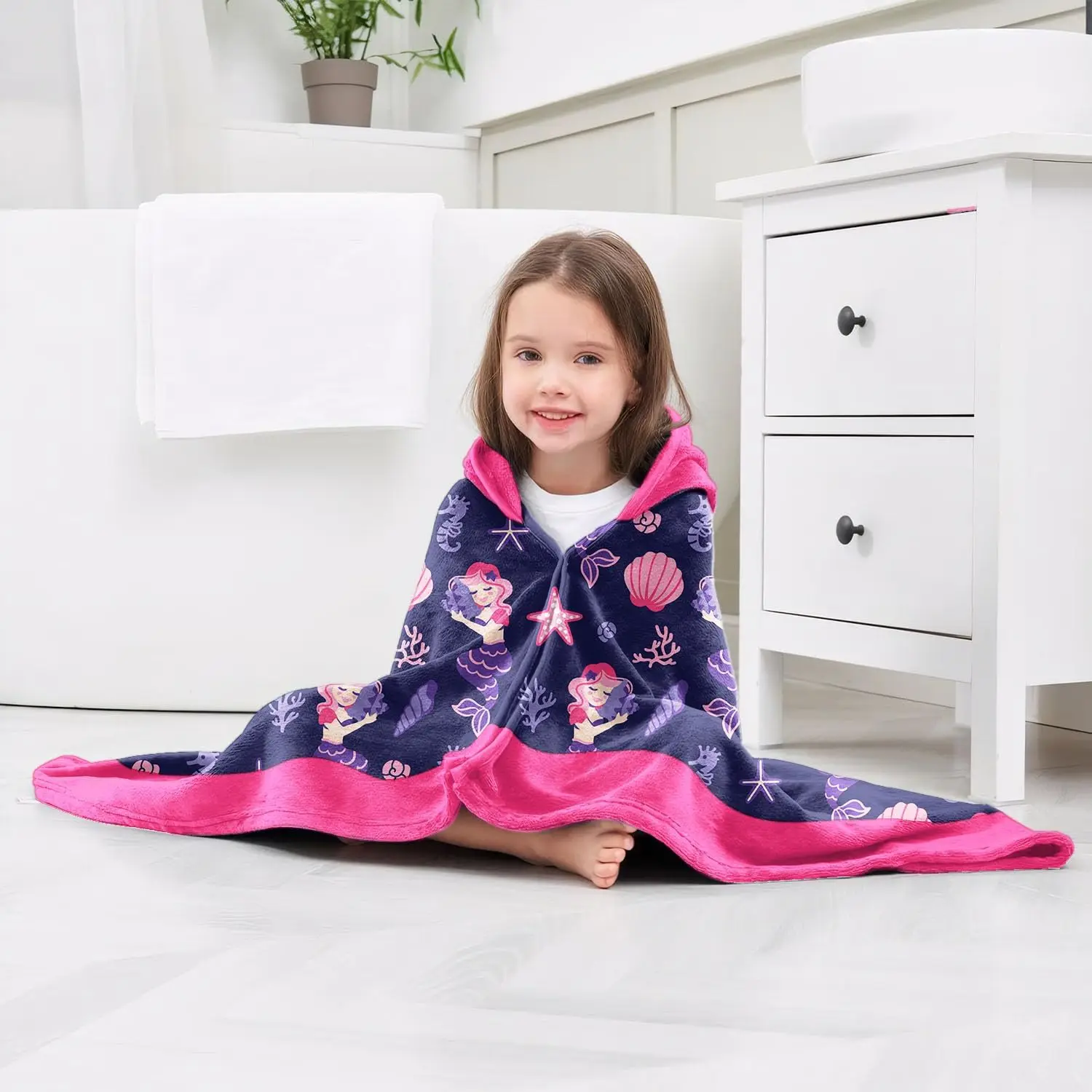 Customized Eco-Friendly Absorbent Antimicrobial Quick-Dry Microfiber Beach Poncho - Image 2