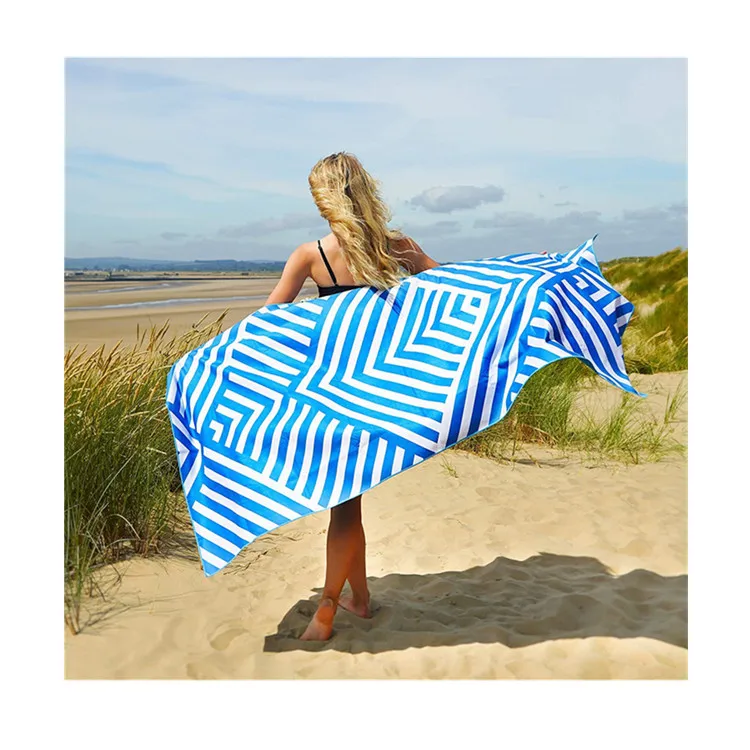 Customized Extra Large Microfiber Beach Towel Lightweight Compressed Sports Pattern Adults