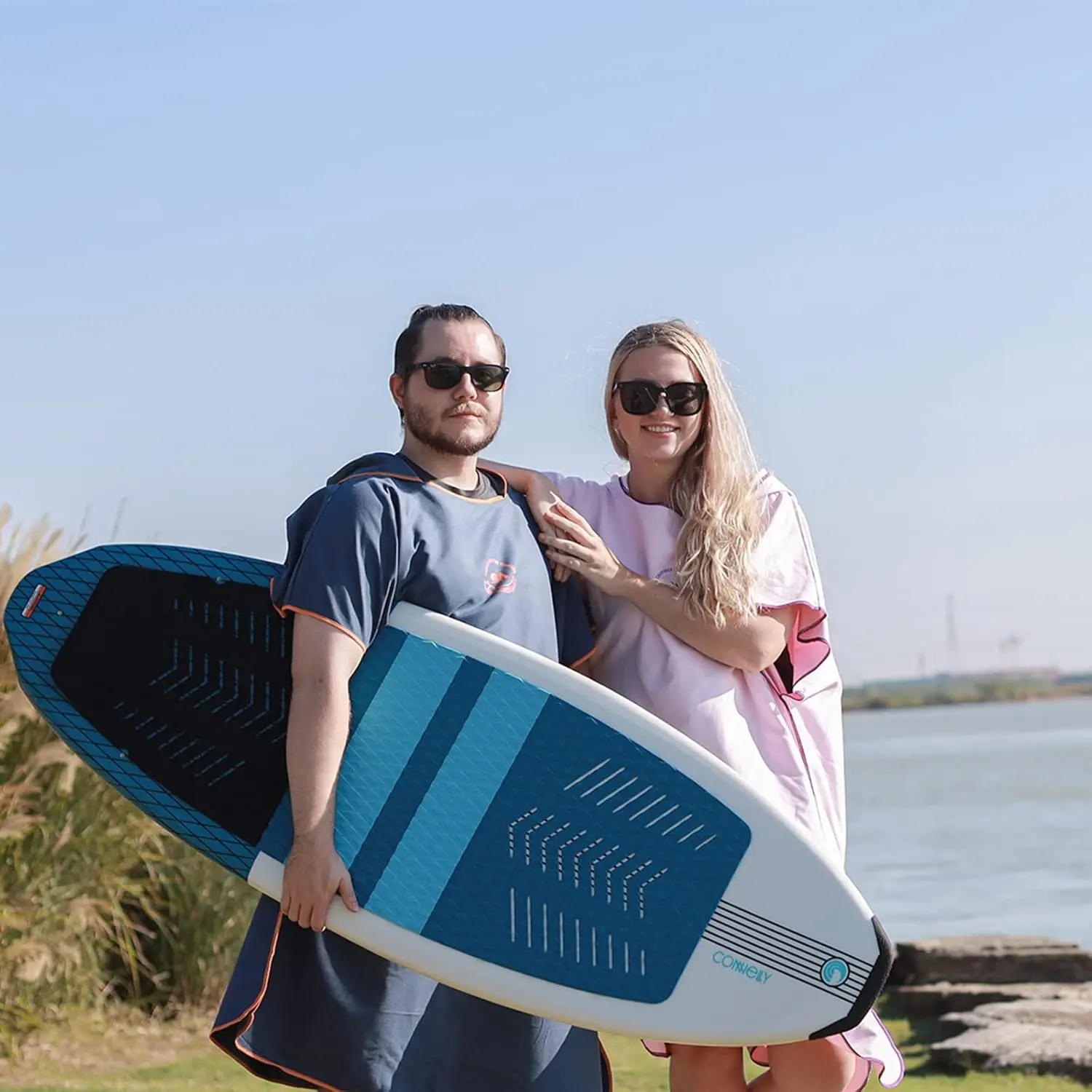 Customized Logo Microfiber Hooded Beach Towel Solid Color Surf Poncho for Adults - Image 4