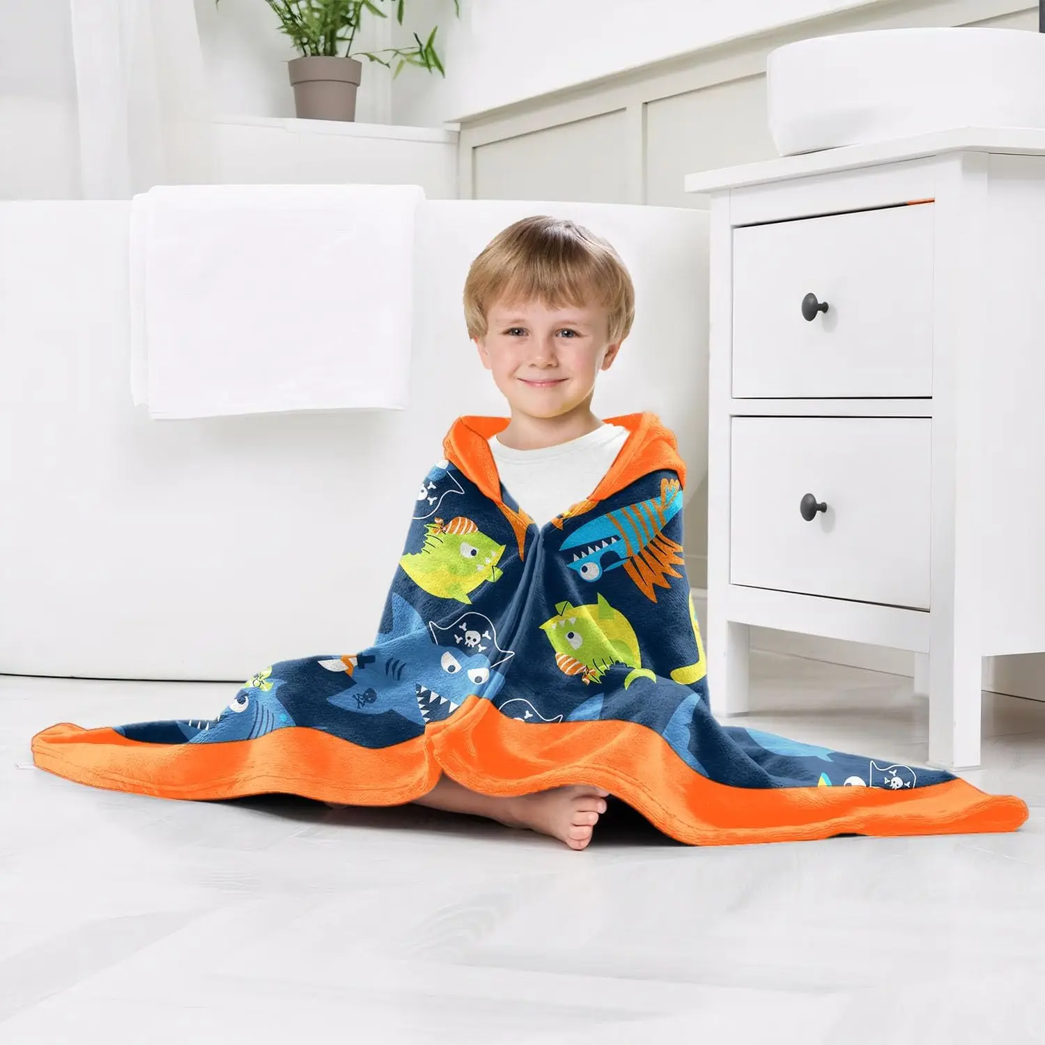 Customized Summer Beach Towel Eco-Friendly Absorbent Suede Hoodie Sustainable Microfiber Antimicrobial Quick-Dry Soft - Image 3