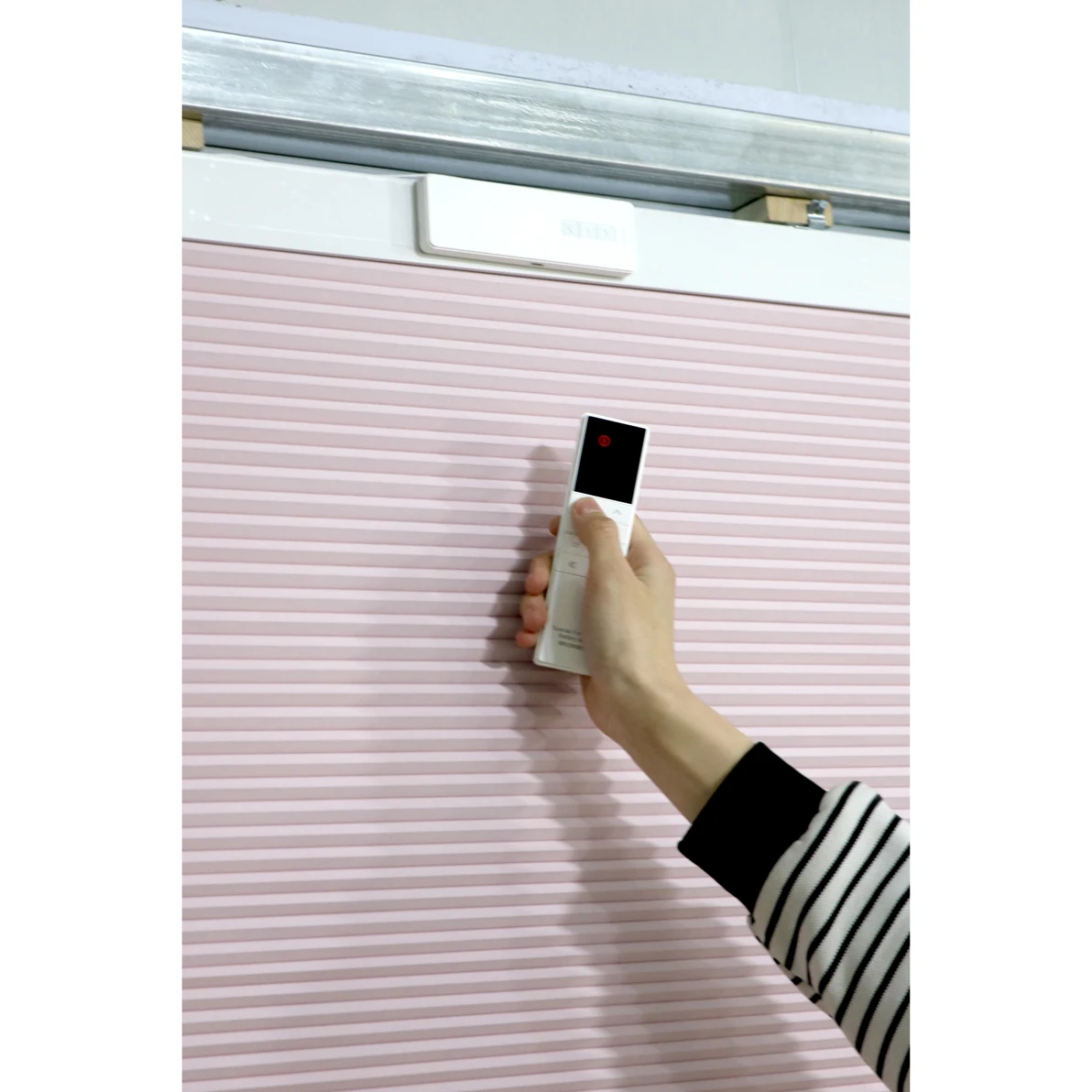 Huasheng Modern Roller Shutter Honeycomb Curtain Built-in Installation Simple Style - Image 5