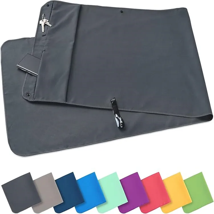 Magnetic Gym Towel with Zipper Pocket Custom Logo Microfiber Sports Towel - Image 3