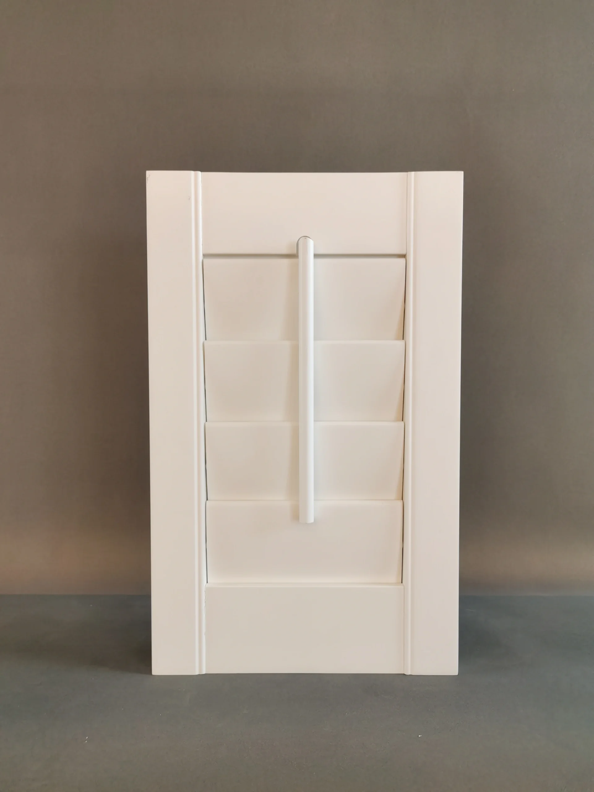 Modern Basswood Window Shutter Middle Rod Design Hotel Supplier - Image 4