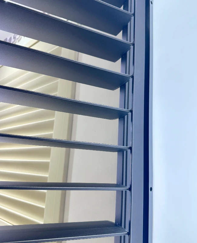 Plain Built-In Aluminium Shutter for Bathroom Bedroom Kitchen Living Room Office - Image 4