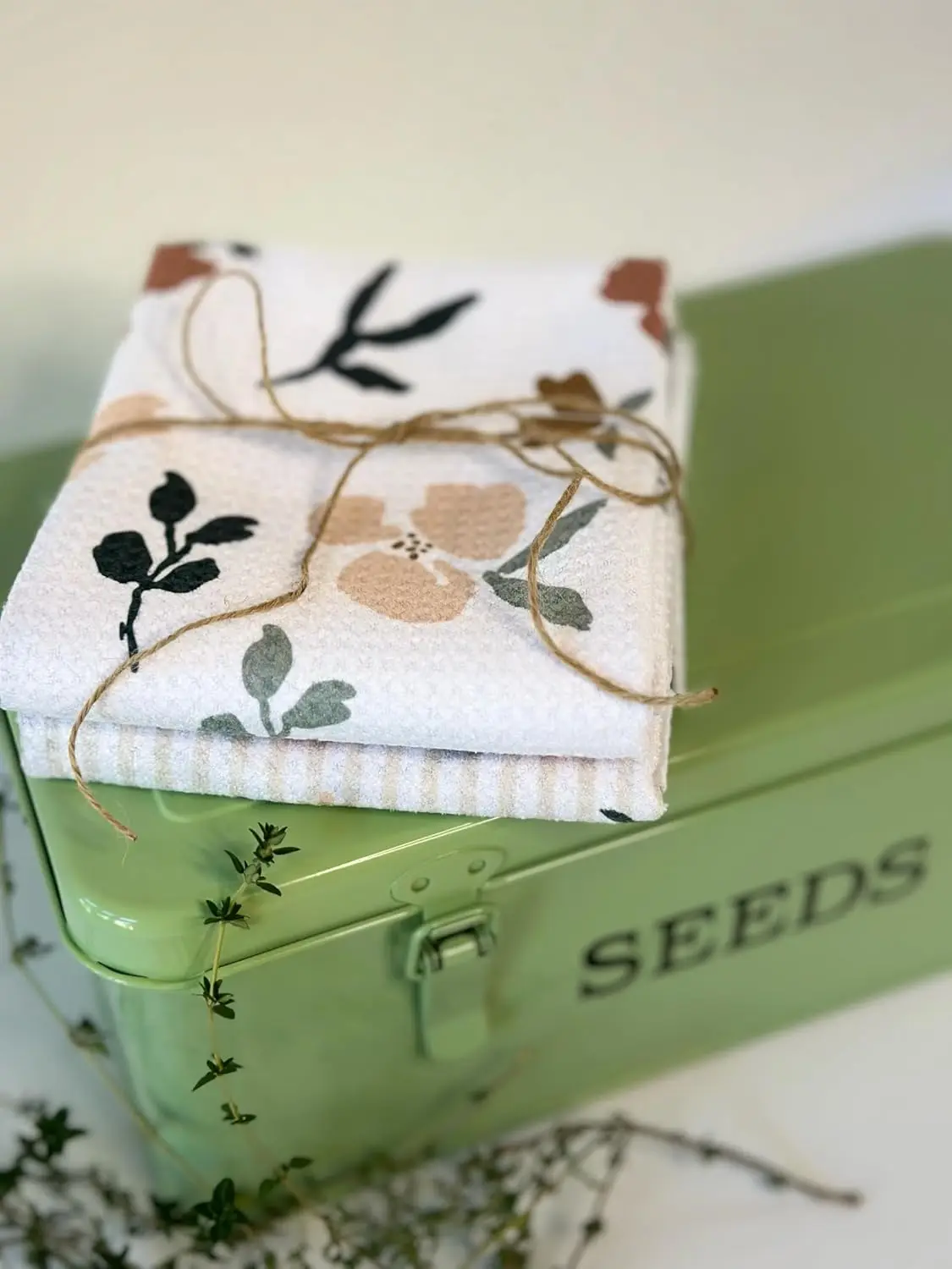 Super Absorbent Microfiber Woven Kitchen Towel Fast Dry Easy to Clean Antimicrobial - Image 3