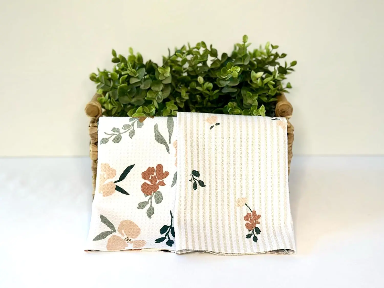 Super Absorbent Microfiber Woven Kitchen Towel Fast Dry Easy to Clean Antimicrobial - Image 4